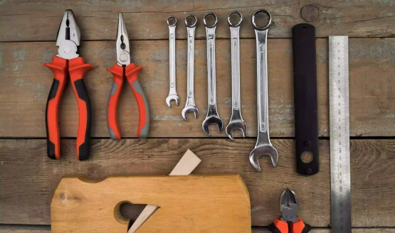 vista-superior-de-diferentes-tipos-de-herramientas (1)